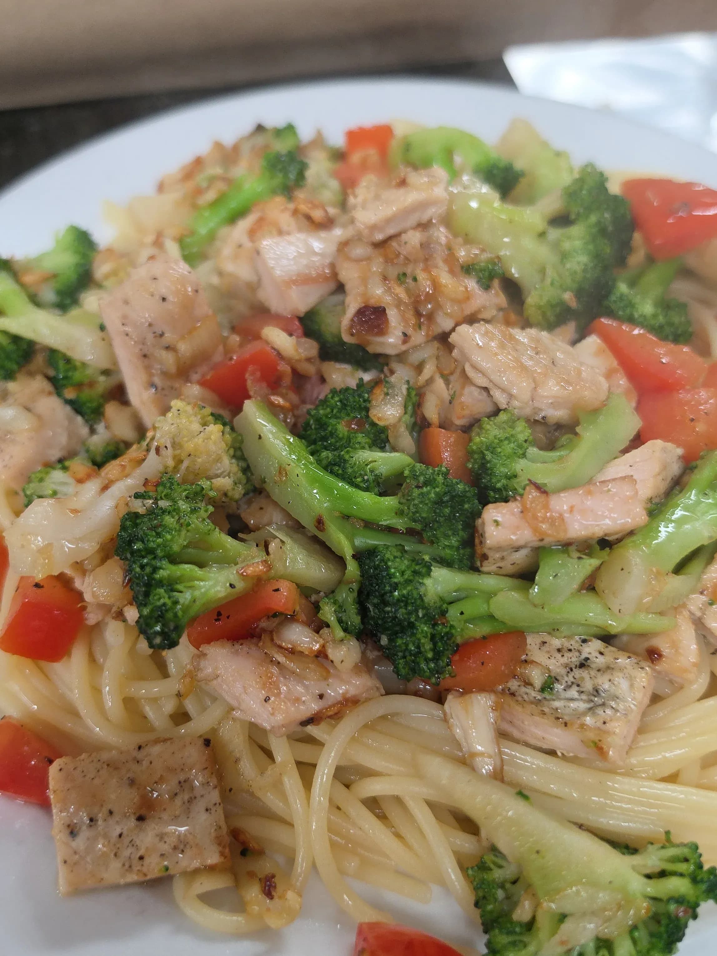 Grilled Chicken & Broccoli Spaghetti